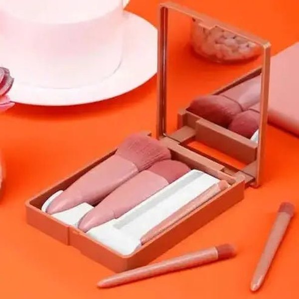 Compact Makeup Brush Set with Mirror