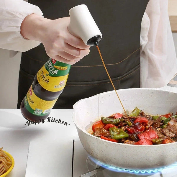 Plastic Oil Bottle Squeeze Device, Quantitative Oil Can Extruder