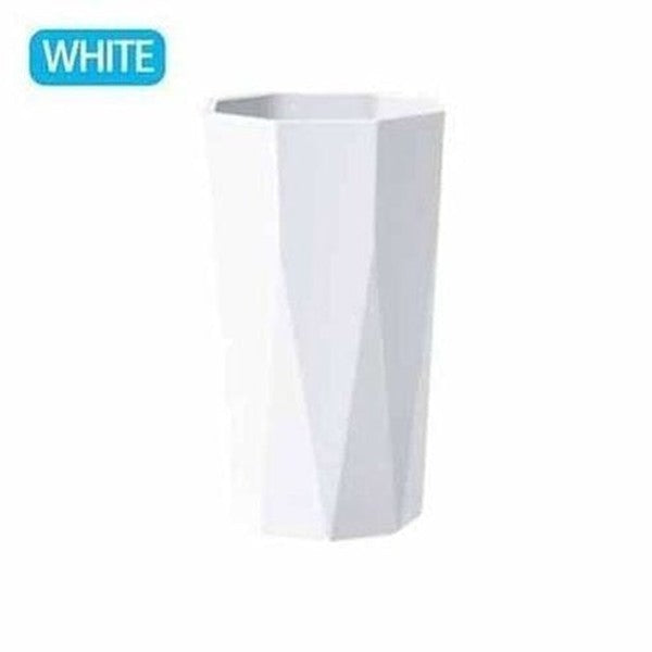 Portable Geometric Shape Mouthwash Cup