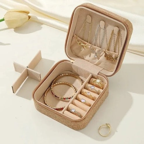 Keep your jewelry organized and protected on the go with this pack of 2 stylish travel jewelry boxes. Perfect for gifting and everyday use, these boxes are compact.