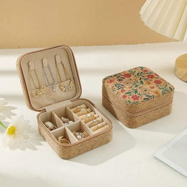 Keep your jewelry organized and protected on the go with this pack of 2 stylish travel jewelry boxes. Perfect for gifting and everyday use, these boxes are compact.