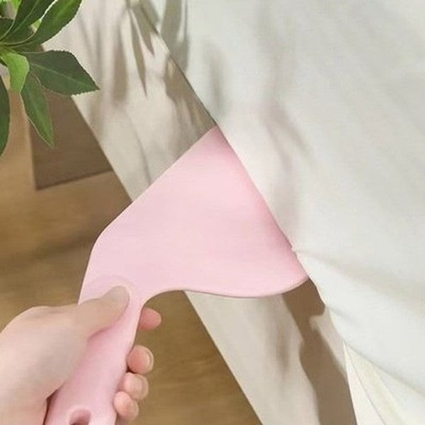 Quick and Easy Bed Making Mattress Raiser, Ergonomic Mattress Wedge Raiser, Bed Making Tool. Material: Plastic. Color: Pink. Product Type: Home Decor