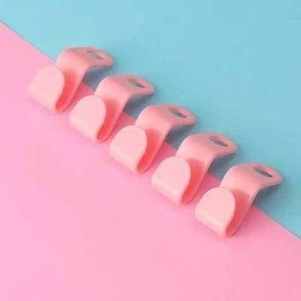 Space-Saving Connector Hooks Hanger Extender Clips