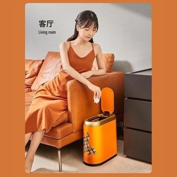 Smart Cartoon Decor Trash Can with Lid