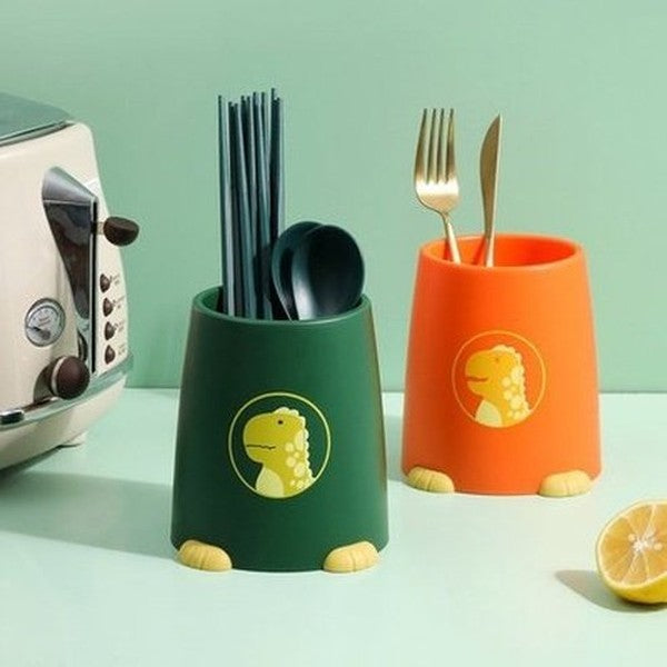 The Cartoon Dinosaur Knife Rack is the perfect addition to any kitchen. This cleverly designed knife rack has 5 slots to hold knives. Type: Knife Blocks & Holders