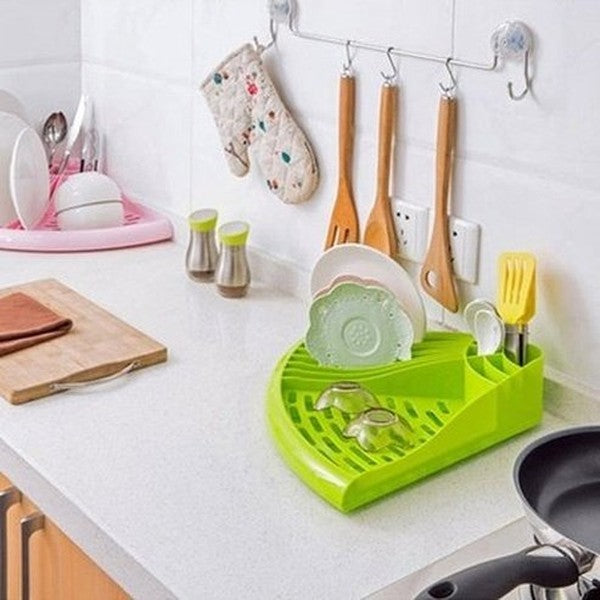 This Multi-Purpose 3 In 1 Dish Drying Rack by GIOIO is an ideal TABLEWARE storage solution for any kitchen. Crafted from PP and designed with a Triangle Spoon