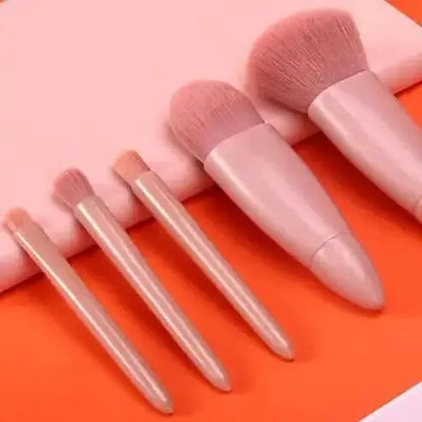 Compact Makeup Brush Set with Mirror