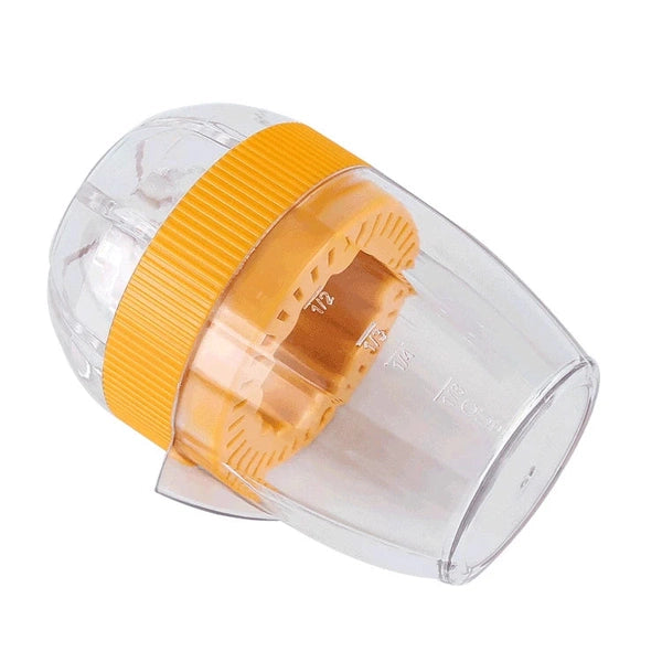 Lemon Squeezer with Lid, Plastic Manual Lemon Juicer, Orange Press Cup, Citrus Squeezer with Pour Spout