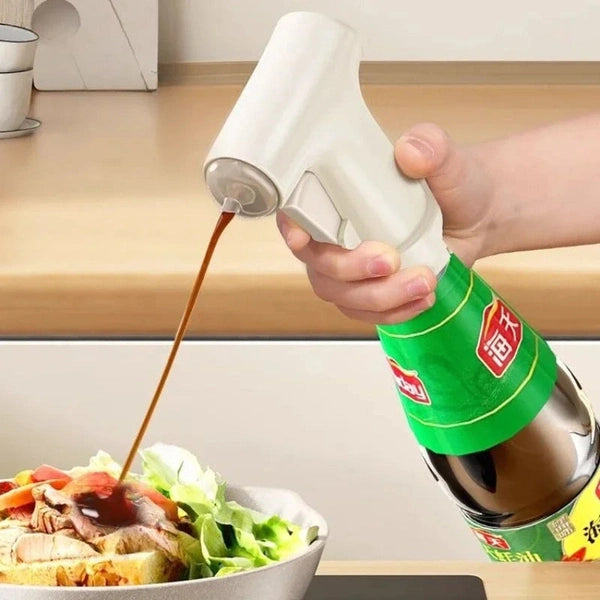 Plastic Oil Bottle Squeeze Device, Quantitative Oil Can Extruder