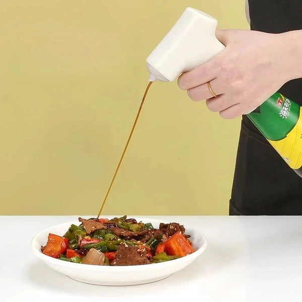 Plastic Oil Bottle Squeeze Device, Quantitative Oil Can Extruder