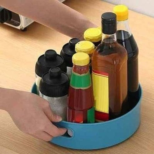 Rotating Spice Storage Tray for Organized Seasoning