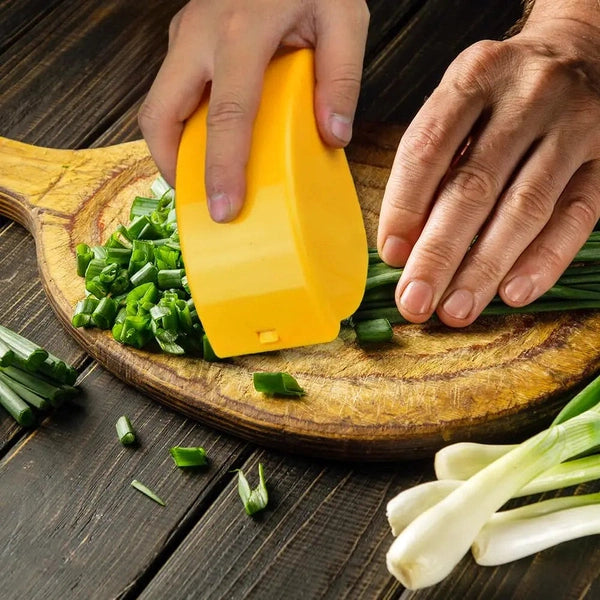Parsley Chopper Roller, Manual Scallion Cutter with 6 Stainless Steel Blades
