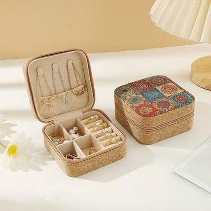 Keep your jewelry organized and protected on the go with this pack of 2 stylish travel jewelry boxes. Perfect for gifting and everyday use, these boxes are compact.
