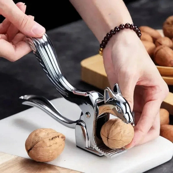 Creative & Durable Walnut Clip with Comfortable Grip