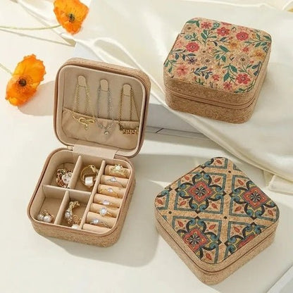 Keep your jewelry organized and protected on the go with this pack of 2 stylish travel jewelry boxes. Perfect for gifting and everyday use, these boxes are compact.