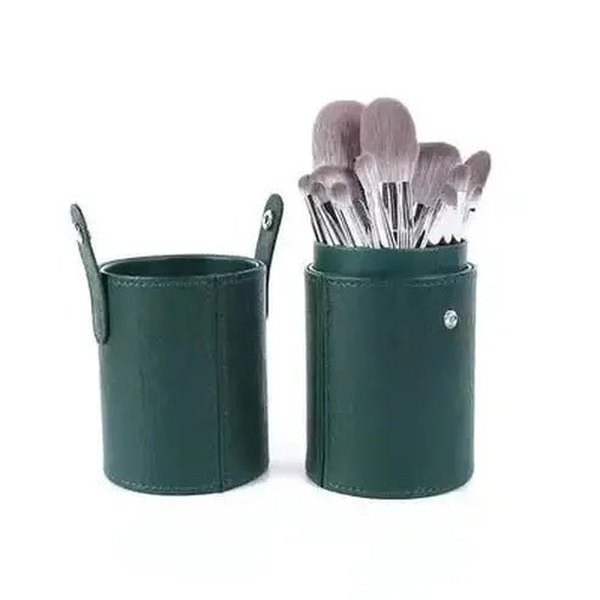 Makeup Brush Set: Achieve Professional Looks at Home