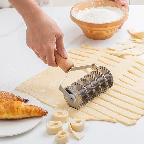 Wooden Handle Stainless Steel Mesh Knife, Pizza Cake Lace Interface Knife