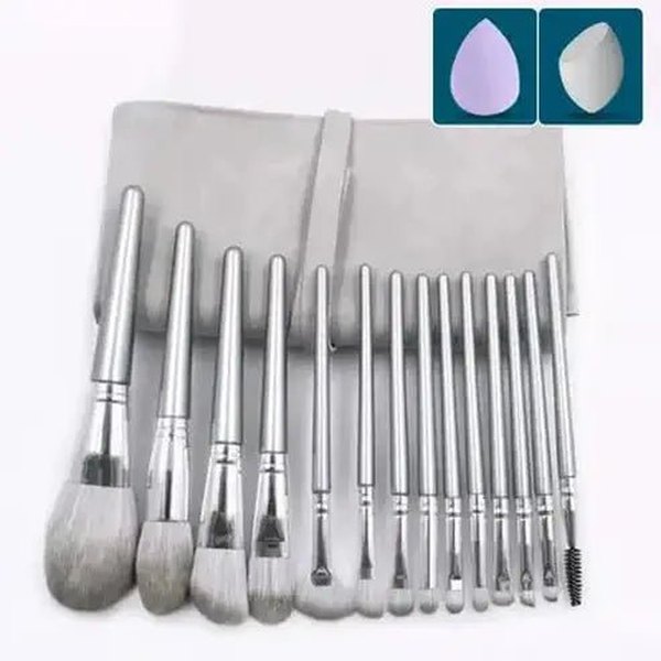 Makeup Brush Set: Achieve Professional Looks at Home