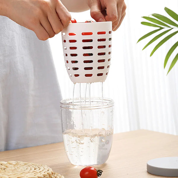 650ml Fruit Salad Cup with Fork, Double Layer Drainage Milk Bottle