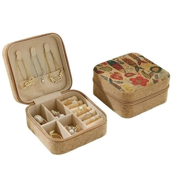 Keep your jewelry organized and protected on the go with this pack of 2 stylish travel jewelry boxes. Perfect for gifting and everyday use, these boxes are compact.