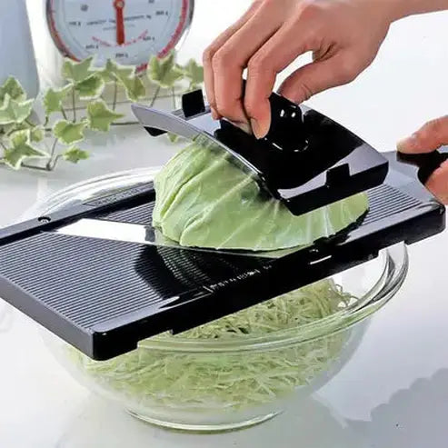 Stainless Steel Vegetable Slicer: Effortless Salad Prep