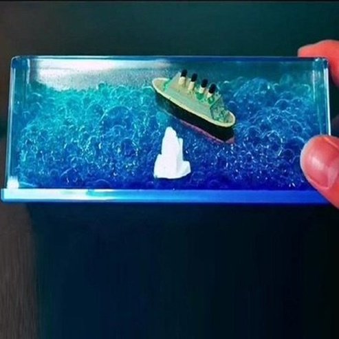 Titanic in a Bottle Figurines Blue